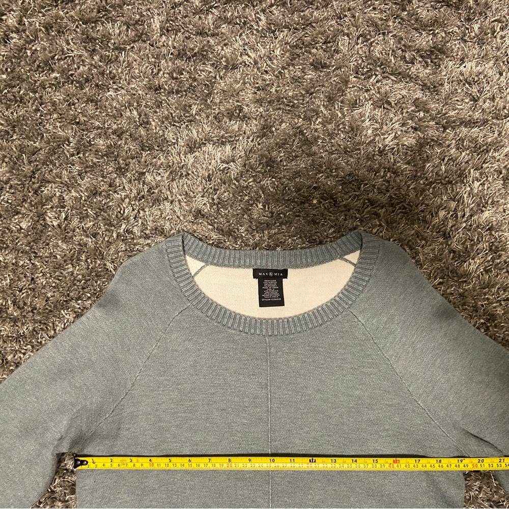 Sweater - Picture 4 of 6